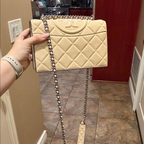 Tory Burch Cream Quilted Leather Chain Shoulder Bag - Picture 6 of 6